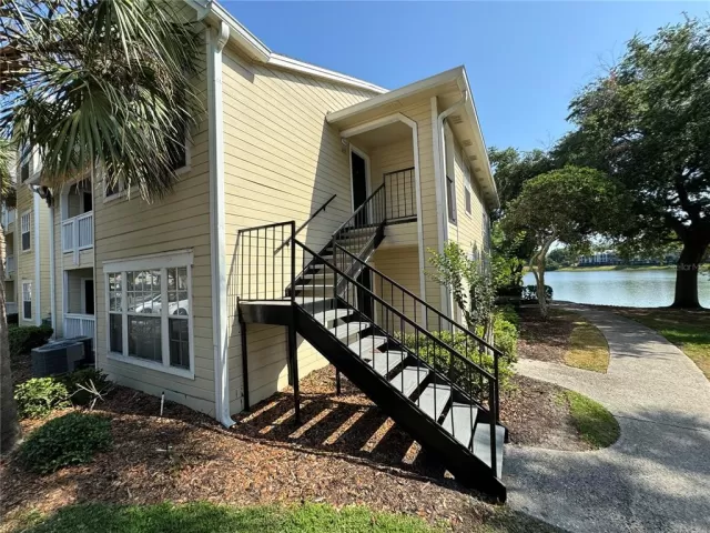 MLS: O6203743 Condo For Sale