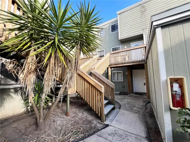 MLS: O6207247 Condo For Sale