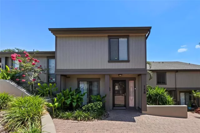 MLS: O6207618 Condo For Sale