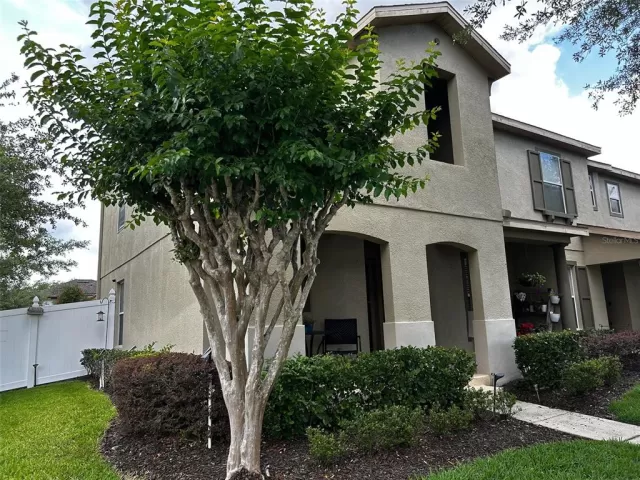 MLS: O6208059 Condo For Sale