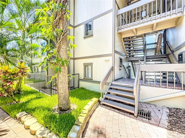 MLS: O6208666 Condo For Sale