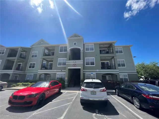 MLS: O6208844 Condo For Sale