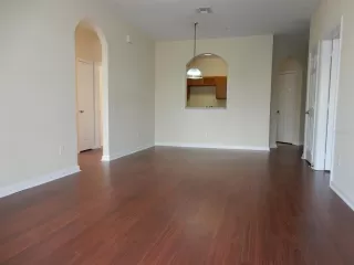 Photo #5: O6209268 Listing