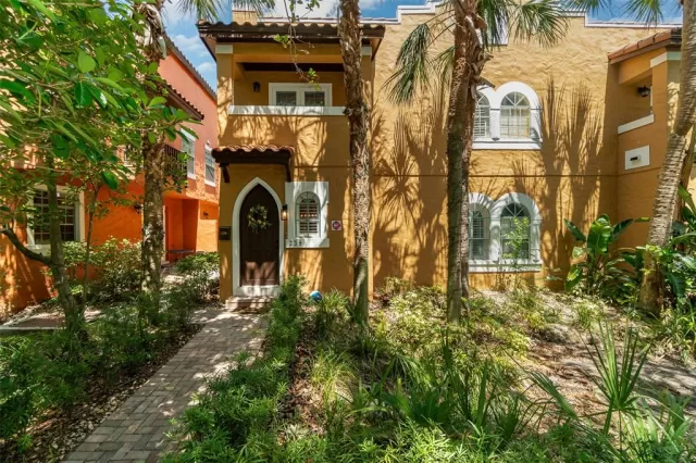 MLS: O6211114 Condo For Sale