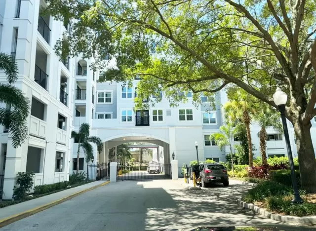MLS: O6211228 Condo For Sale