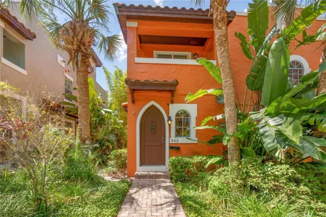 MLS: O6211259 Condo For Sale