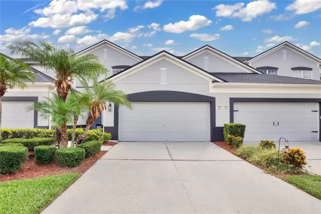 MLS: O6211628 Condo For Sale