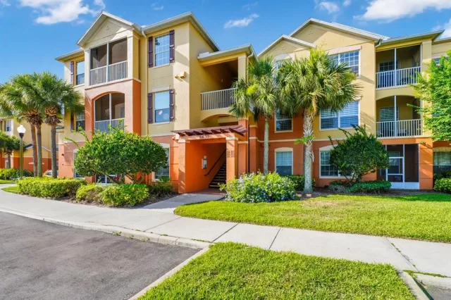 MLS: O6212031 Condo For Sale