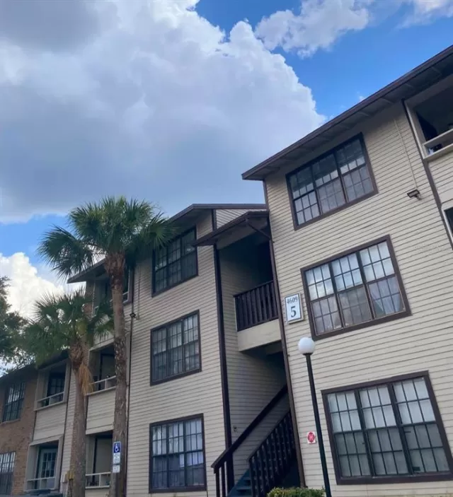 MLS: O6212254 Condo For Sale
