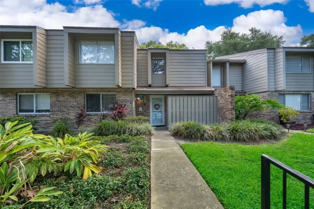 MLS: O6213319 Condo For Sale