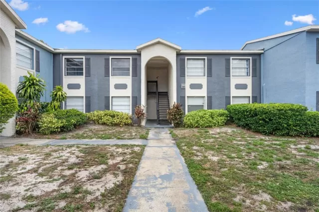 MLS: O6214296 Condo For Sale