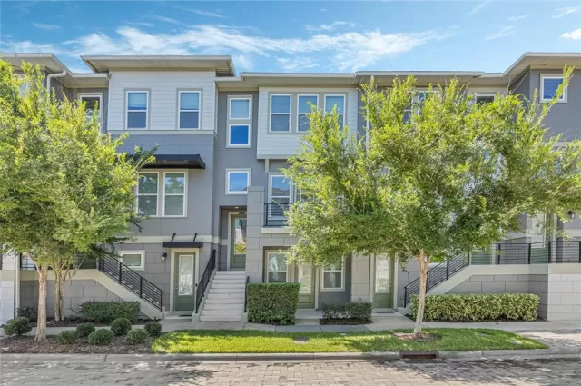 MLS: O6214867 Condo For Sale