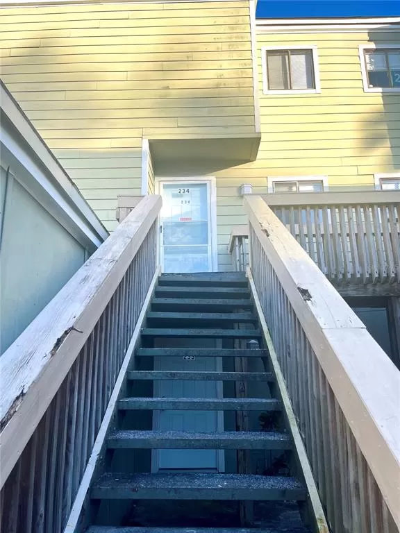 MLS: O6215279 Condo For Sale