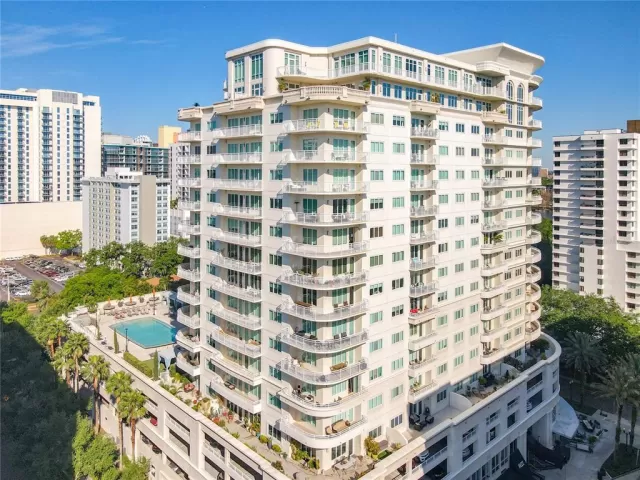 MLS: O6215426 Condo For Sale