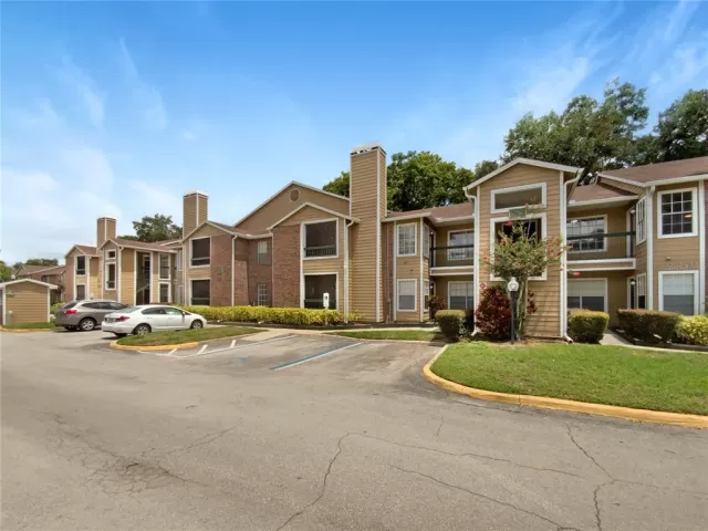 MLS: O6215585 Condo For Sale
