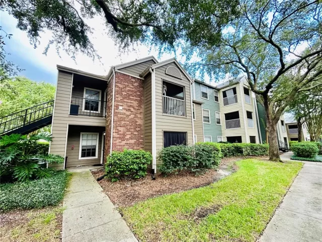 MLS: O6215792 Condo For Sale