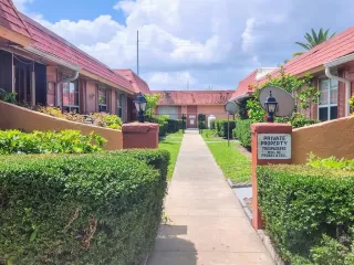 More Details about MLS # O6215936 : 2727 W OAK RIDGE ROAD UNIT 6-1