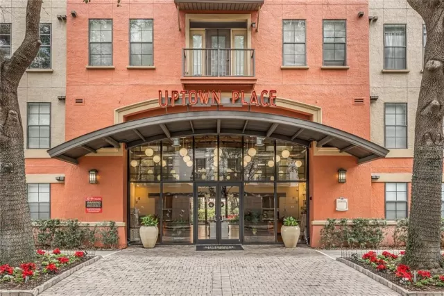 MLS: O6216246 Condo For Sale