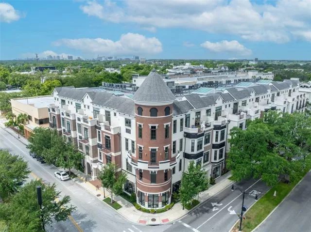 MLS: O6216286 Condo For Sale