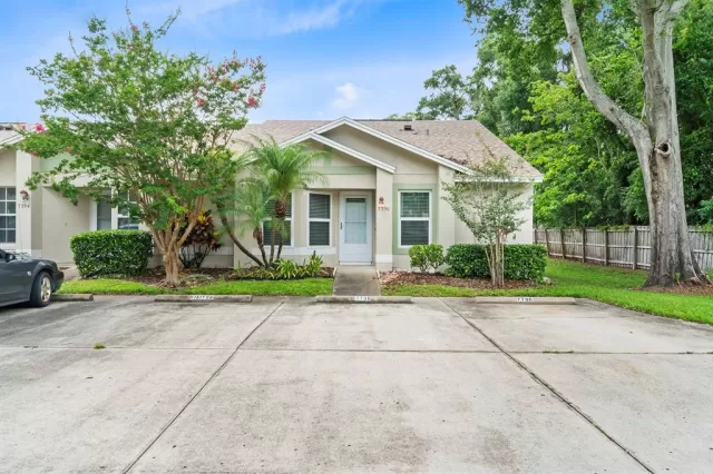 MLS: O6216381 Condo For Sale