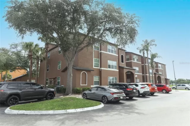 MLS: O6216453 Condo For Sale