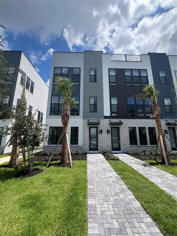 MLS: O6217136 Condo For Sale