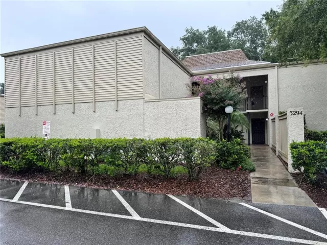 MLS: O6217257 Condo For Sale