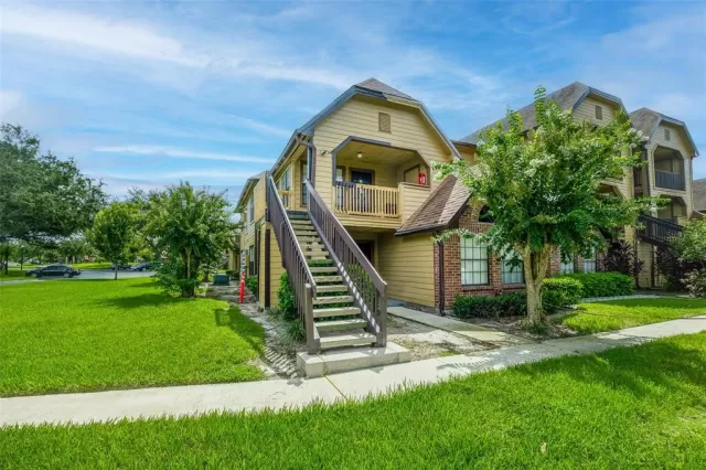 MLS: O6217857 Condo For Sale