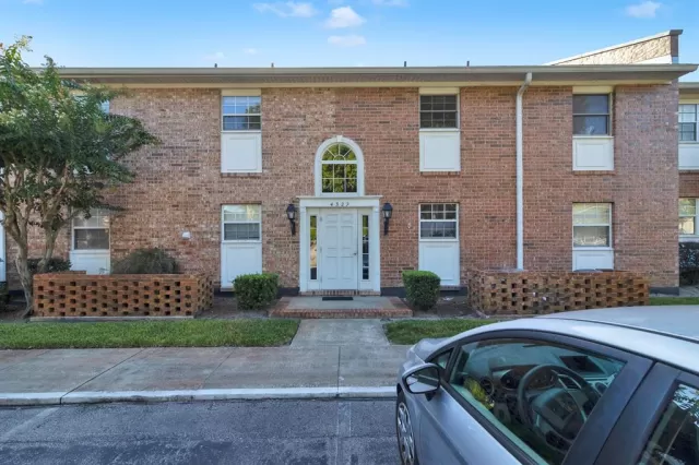 MLS: O6218557 Condo For Sale