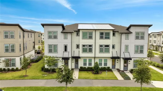 MLS: O6220246 Condo For Sale