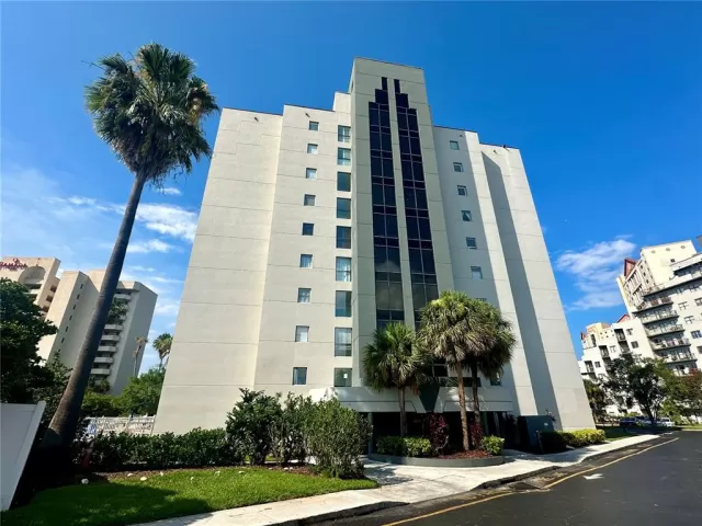 MLS: O6220988 Condo For Sale