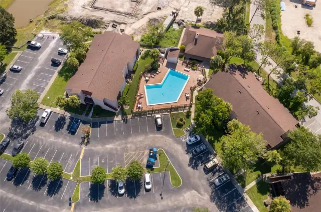 MLS: O6221076 Condo For Sale
