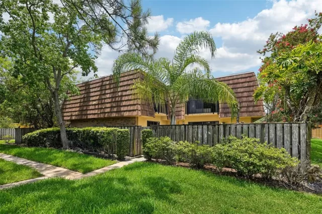 MLS: O6221482 Condo For Sale