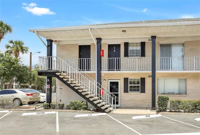 MLS: O6221834 Condo For Sale