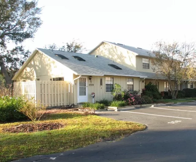MLS: O6222402 Condo For Sale
