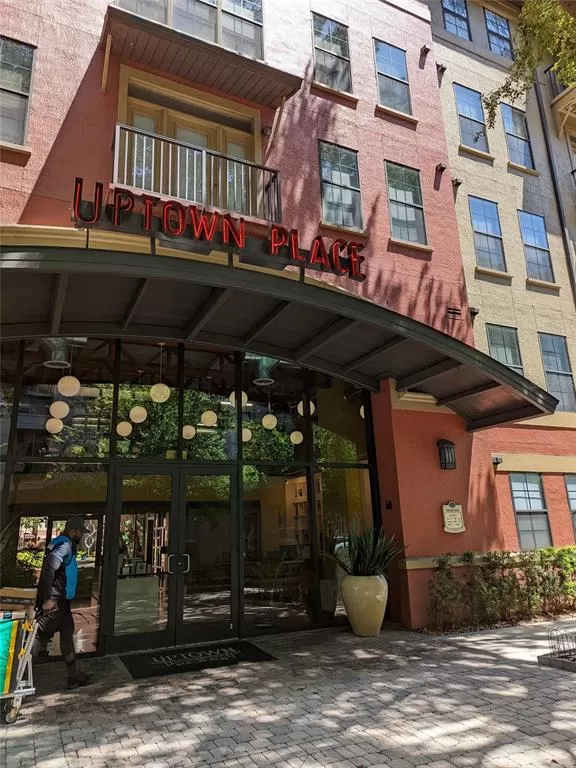 MLS: O6223081 Condo For Sale