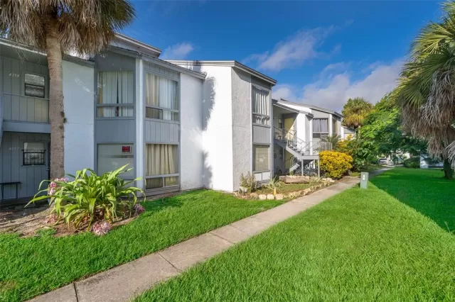 MLS: O6223205 Condo For Sale