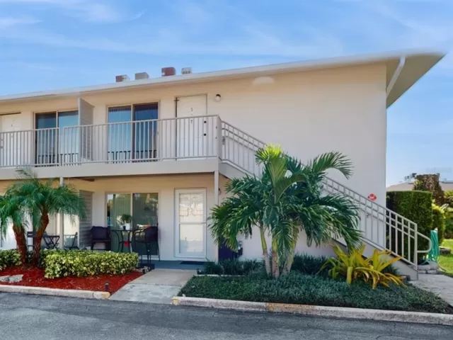 MLS: O6223271 Condo For Sale