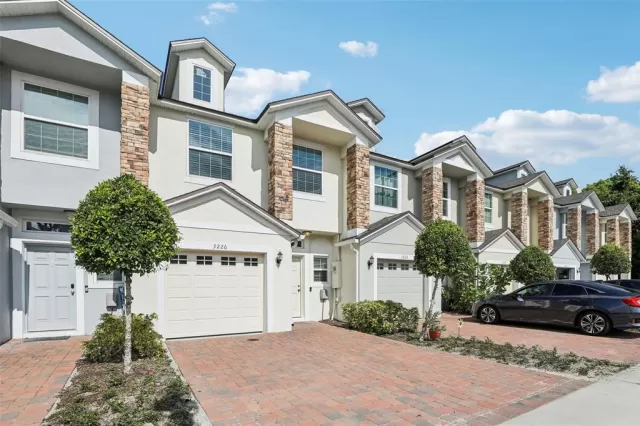 MLS: O6223535 Condo For Sale