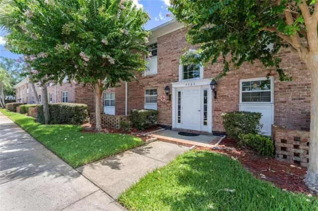 MLS: O6223644 Condo For Sale