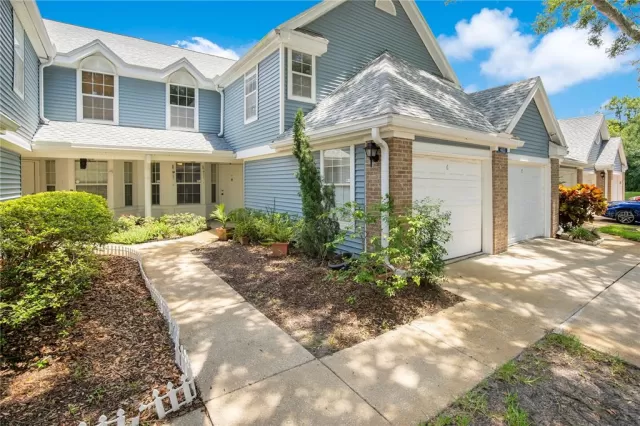 MLS: O6223841 Condo For Sale