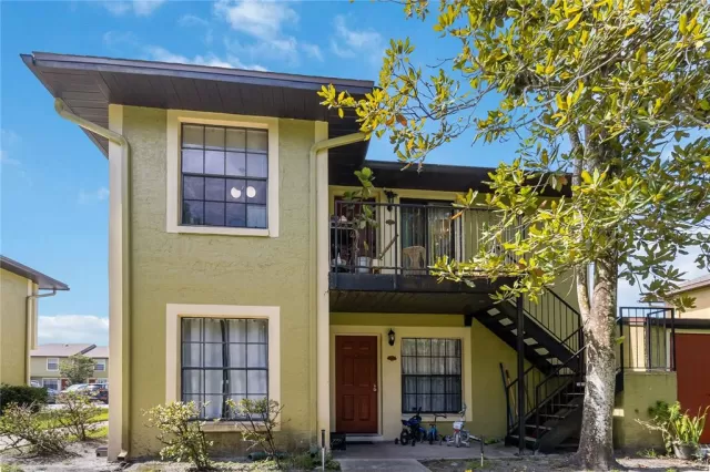 MLS: O6223956 Condo For Sale