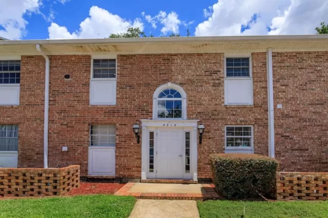 MLS: O6224178 Condo For Sale