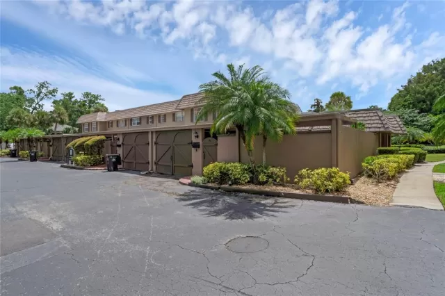 MLS: O6224445 Condo For Sale