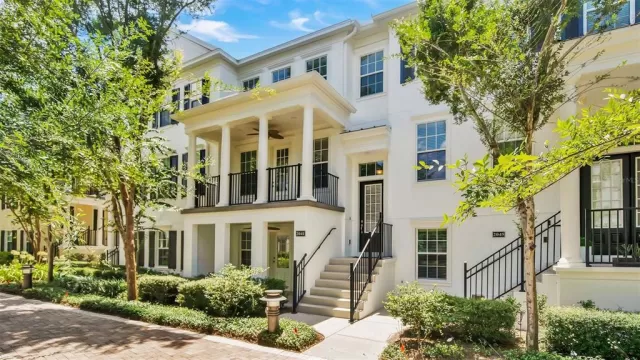 MLS: O6225164 Condo For Sale