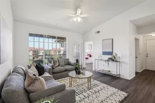 Photo #4: O6225231 Listing