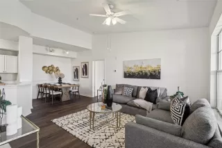 Photo #5: O6225231 Listing