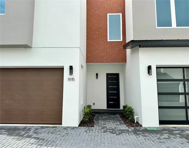 MLS: O6226388 Condo For Sale