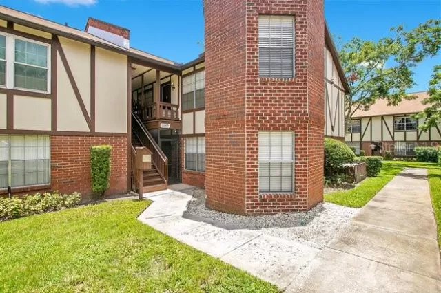 MLS: O6226824 Condo For Sale