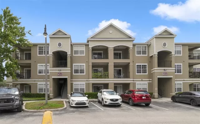 MLS: O6227695 Condo For Sale